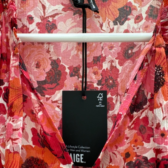 PAIGE - Picture 2 of 5